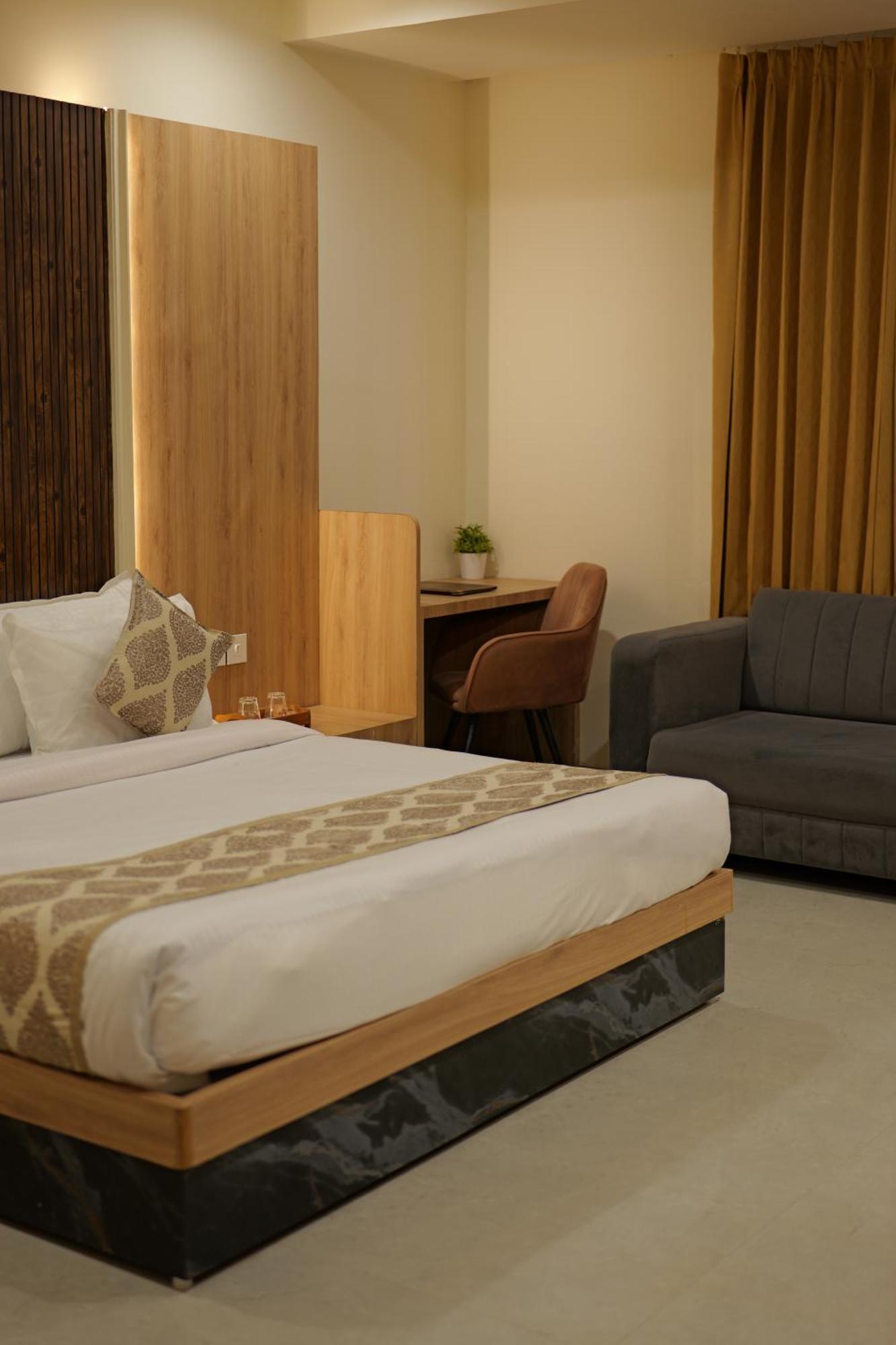 Mahadev Elite Hotel Jaipur