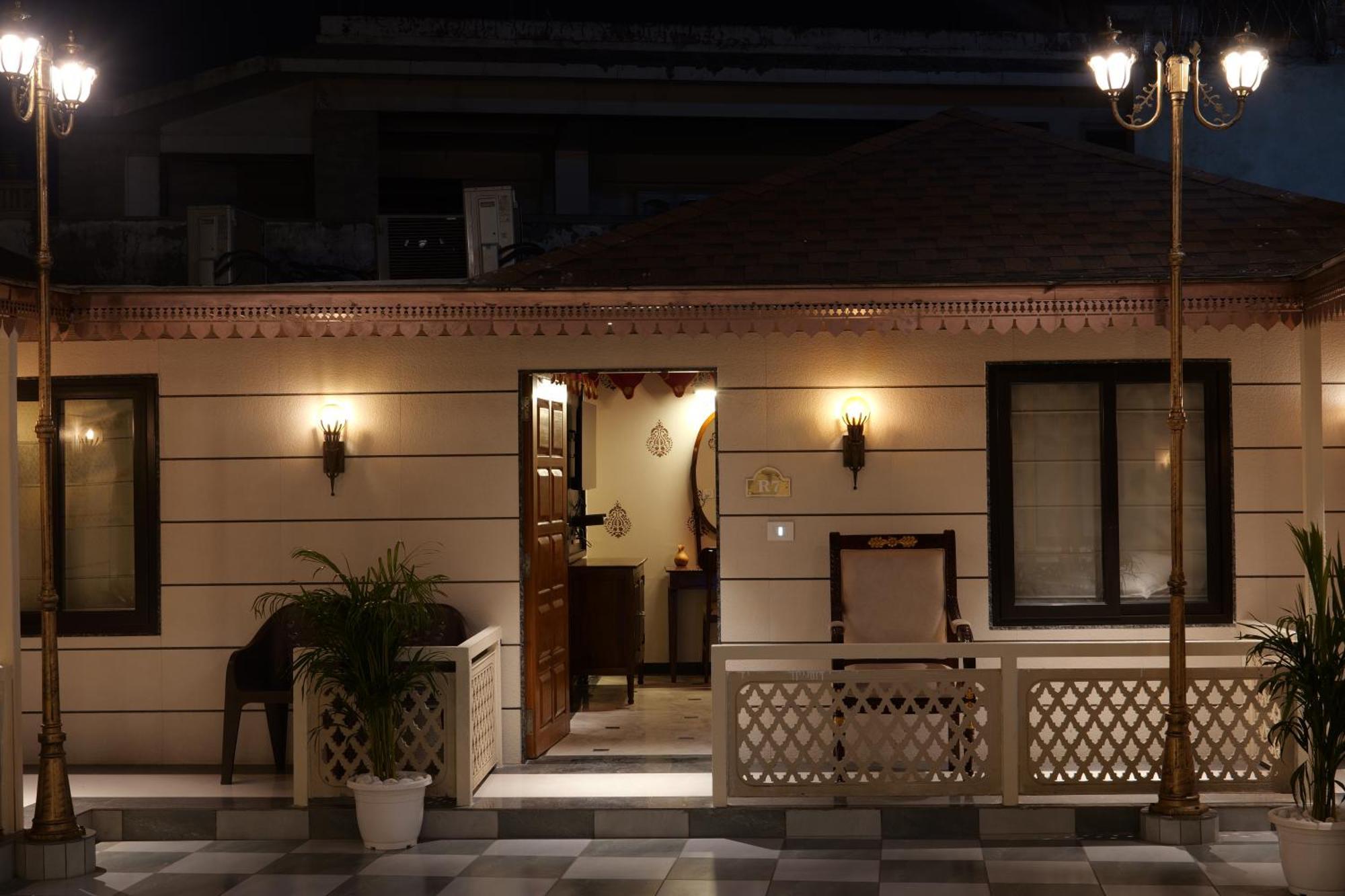 Mahadev Elite Hotel